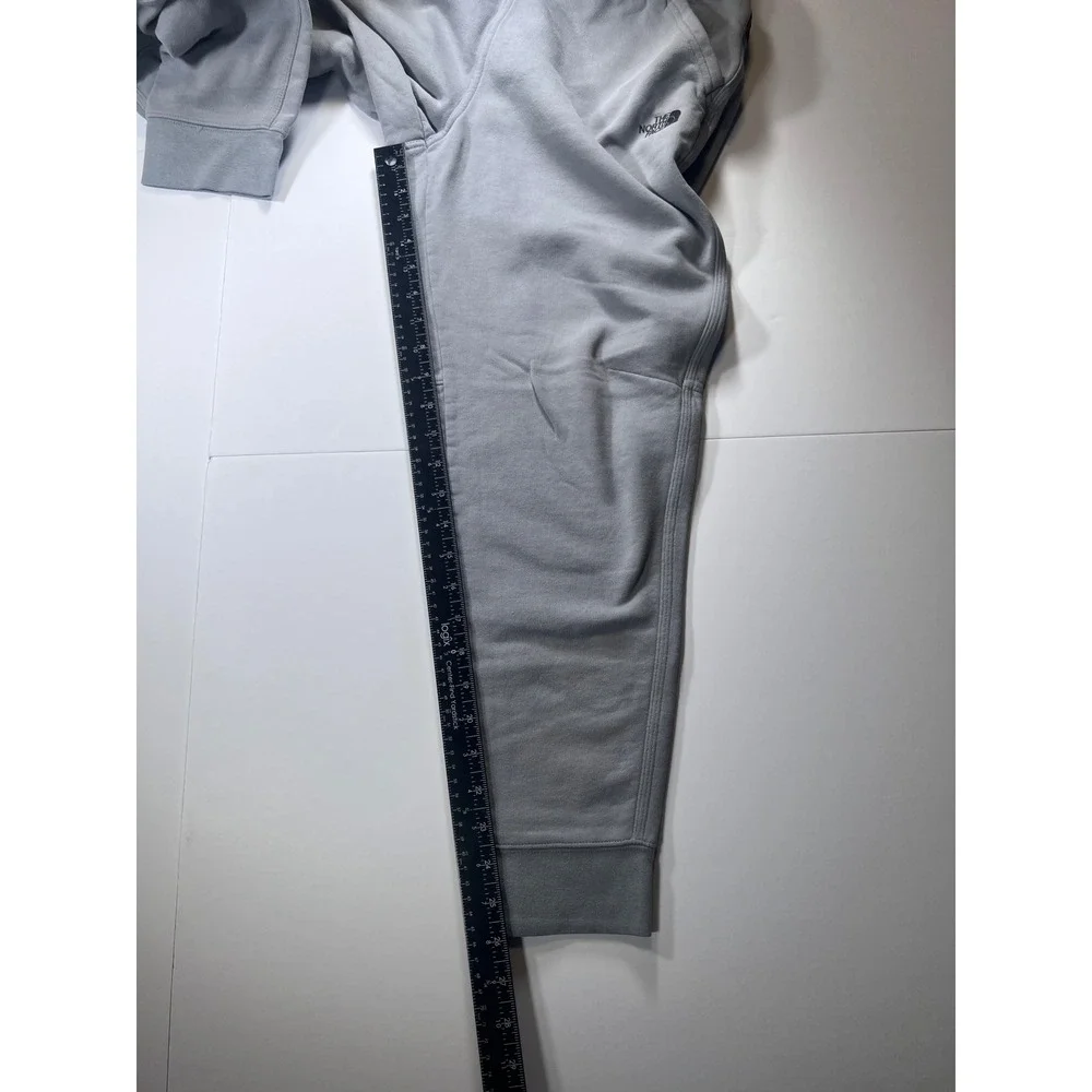 The North Face Joggers Mens Medium Grey Fleece Tapered Sweatpants NF0A4761